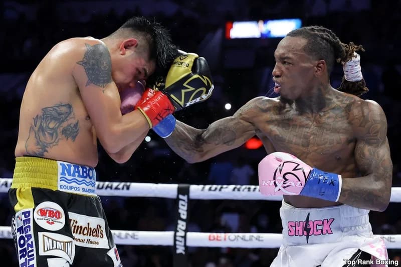 OShaquie Foster Shows His Brilliance Against Emanuel Navarrete