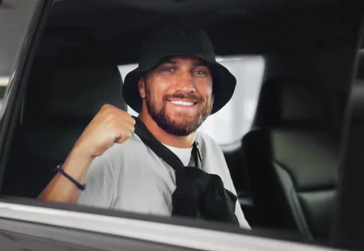 Vasiliy Lomachenko announces comeback plans, targets O'Shaquie Foster